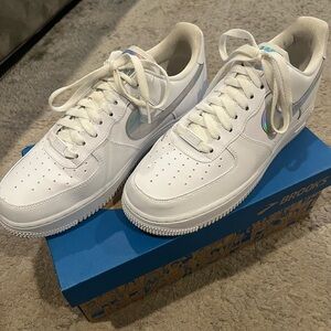 Women’s Air Force 1 ‘07 ESS AIR FORCE 1 LOW
"Iridescent"